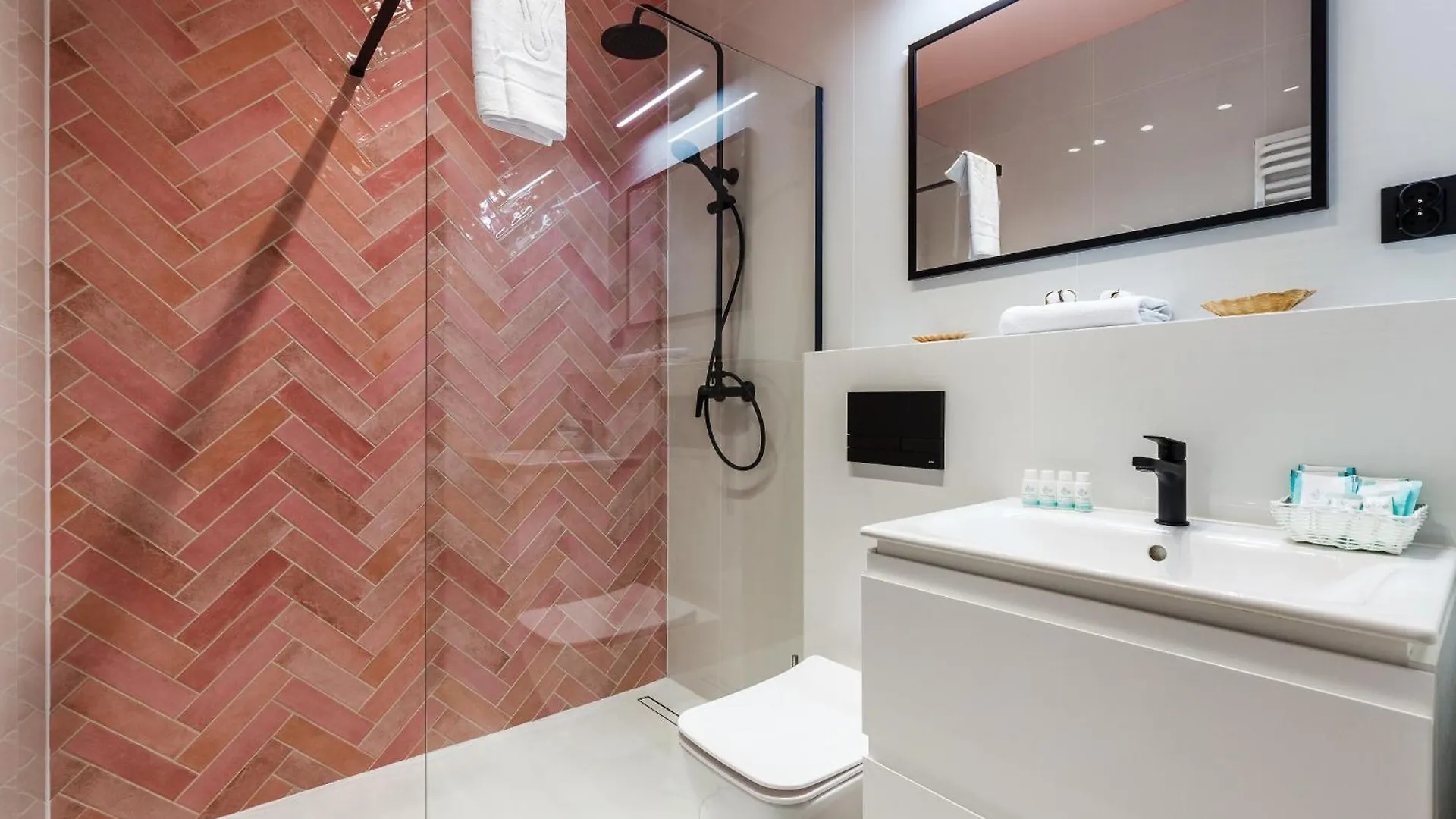 Doki Studio Apartments By Happystay Gdansk Poland