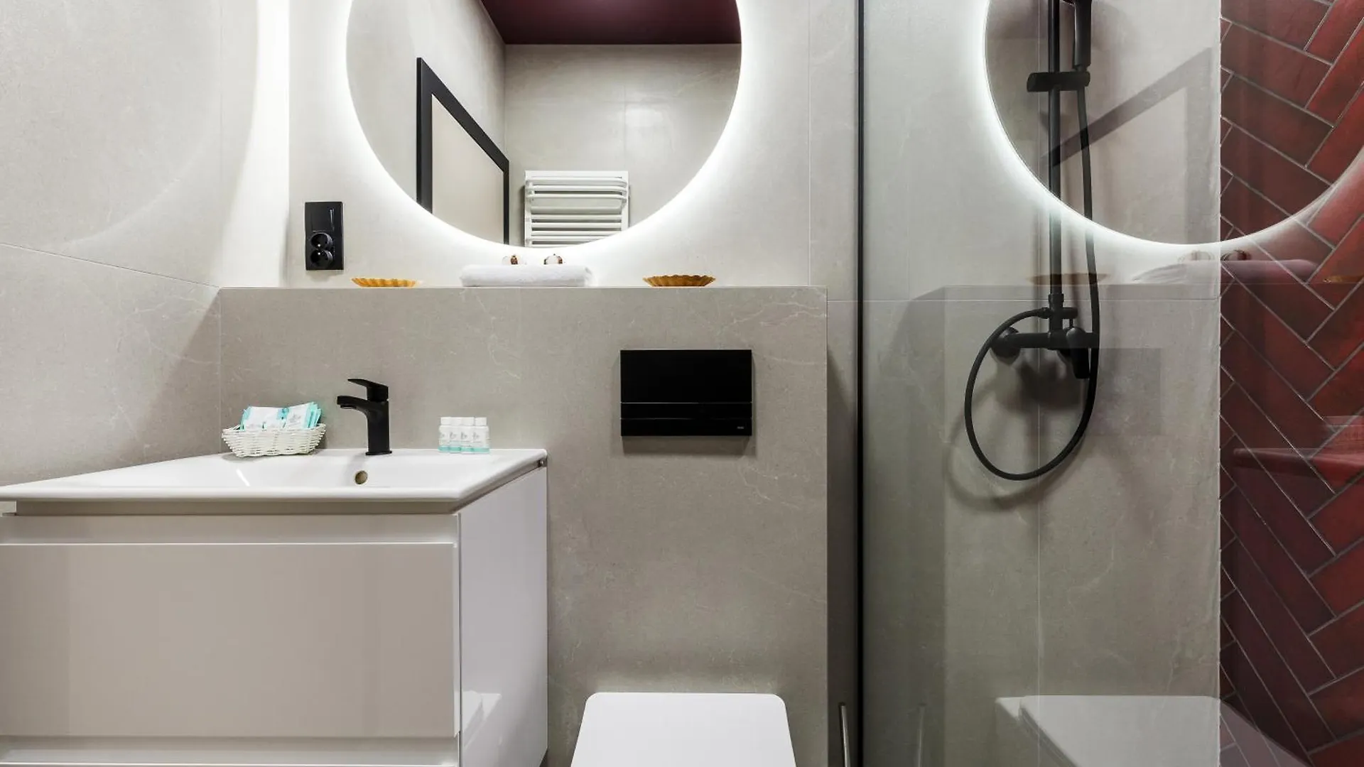 Doki Studio Apartments By Happystay Gdansk Poland