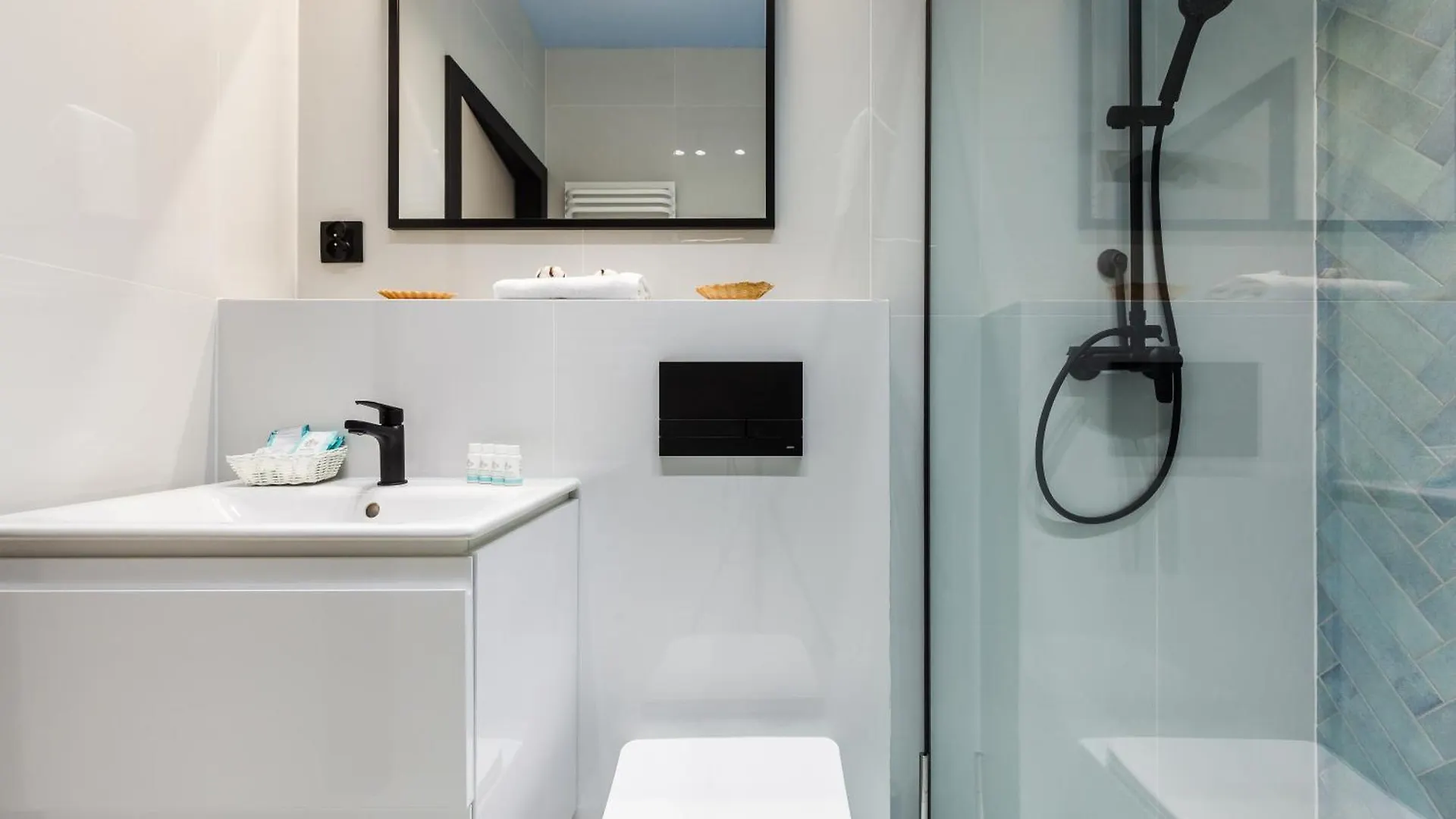 Doki Studio Apartments By Happystay Gdansk